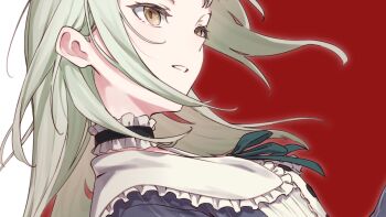 1girl bang_dream! bang_dream!_it's_mygo!!!!! black_choker choker frilled_choker frills green_hair highres kanade_(kanade_3344) long_hair open_mouth red_background sidelocks solo wakaba_mutsumi yellow_eyes