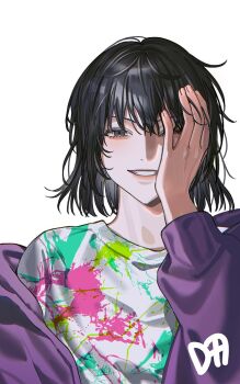 1girl artist_name black_eyes black_hair commentary covering_one_eye daenarys eyelashes grin han_sooyoung hand_on_own_face hand_over_eye hand_up jacket long_sleeves looking_at_viewer medium_hair messy_hair off_shoulder omniscient_reader&#039;s_viewpoint open_clothes open_jacket parted_lips print_shirt purple_jacket shirt short_hair simple_background smile solo symbol-only_commentary upper_body white_background white_shirt