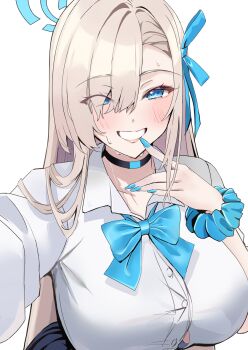 1girl absurdres asuna_(blue_archive) asuna_(school_uniform)_(blue_archive) blonde_hair blue_archive blue_bow blue_bowtie blue_eyes blue_halo blue_ribbon blush bow bowtie breasts button_gap choker collarbone collared_shirt grin hair_over_one_eye hair_ribbon halo highres large_breasts long_hair nakano_kura ribbon school_uniform scrunchie shirt sleeves_rolled_up smile solo very_long_hair white_shirt wrist_scrunchie