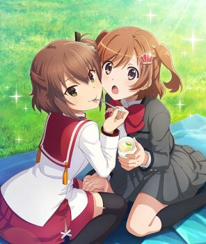 2girls :o aijou_karen banana banana_slice black_ribbon black_socks black_thighhighs blazer blush bottle bow bowtie brown_eyes brown_hair closed_mouth crossover crown_hair_ornament day dot_nose eating etou_kanami food fruit game_cg grass grey_jacket grey_skirt hair_ornament hair_ribbon half_updo hand_on_own_thigh holding holding_bottle holding_spoon jacket kneehighs large_bow long_sleeves looking_at_viewer minoseki_gakuin_uniform multiple_girls official_art on_blanket on_ground one_side_up open_mouth outdoors red_bow red_bowtie red_sailor_collar ribbon sailor_collar shirt short_hair shoujo_kageki_revue_starlight sitting skirt smile socks sparkle spoon sunlight tassel thighhighs third-party_source toji_no_miko toji_no_miko:_kizamishi_issen_no_tomoshibi two_side_up utensil_in_mouth wariza white_shirt yellow_eyes