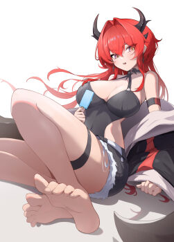 1girl absurdres arknights arknights:_endfield black_horns black_one-piece_swimsuit black_shorts breasts cleavage commentary covered_navel cross cross_earrings earrings eyes_visible_through_hair feet food fur-trimmed_shorts fur_trim hair_between_eyes hair_intakes highres holding holding_food holding_ice_cream horns ice_cream jewelry laevatain_(arknights) large_breasts latin_cross long_hair looking_at_viewer multicolored_eyes one-piece_swimsuit purple_eyes red_hair short_shorts shorts simple_background soles solo surtr_(arknights) swimsuit thigh_strap toenails toes two-tone_eyes user_jenv8534 white_background yellow_eyes