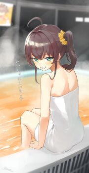 1girl absurdres ahoge back bare_shoulders blush brown_hair commentary dot_nose from_behind green_eyes grin hair_between_eyes hair_ornament heart highres hololive long_hair looking_at_viewer natsuiro_matsuri nema_029 onsen open_mouth outdoors side_ponytail sitting smile speech_bubble steam symbol-only_commentary teeth towel virtual_youtuber