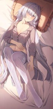 1girl alternate_costume barefoot bed blush breasts chinese_commentary cleavage closed_mouth collarbone commentary_request feet from_above grey_hair hair_intakes hair_ornament hand_on_own_stomach highres long_hair looking_at_viewer lying midriff mornye_(wuthering_waves) navel on_back on_bed pillow purple_shirt purple_shorts red_eyes see-through_body shengwr shirt shorts small_breasts solo tacet_mark_(wuthering_waves) toes very_long_hair wuthering_waves