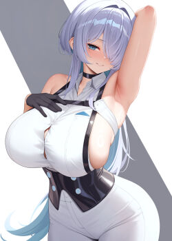 1girl arm_up armpits bare_arms bare_shoulders black_choker black_gloves blue_eyes breasts brid_(nikke) choker collared_shirt gloves goddess_of_victory:_nikke hair_over_one_eye highres large_breasts long_hair looking_at_viewer one_eye_covered parted_lips ring_light_reflection shirt sideboob simple_background smile solo wei_xiao white_hair white_shirt