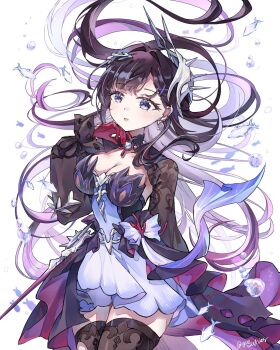 1girl black_hair black_thighhighs blue_dress blue_eyes breasts bubble cleavage commentary dress gloves hair_ornament highres honkai:_star_rail honkai_(series) hysilens_(honkai:_star_rail) large_breasts multicolored_hair parted_lips purple_hair red_gloves shrug_(clothing) solo symbol-only_commentary thighhighs thighs two-tone_hair underwater yuewishies