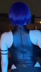 1girl animated audible_music belt black_leotard boots breasts collarbone cosplay covered_navel curvy english_text eyebrows_hidden_by_hair fingerless_gloves ghost_in_the_shell ghost_in_the_shell:_sac_2045 gloves highleg highleg_leotard highres italian_(nationality) kusanagi_motoko kusanagi_motoko_(cosplay) large_breasts leotard leotard_under_clothes looking_at_viewer night night_sky parted_lips photo_(medium) purple_hair real_life shiny_skin short_hair sky sound tagme thigh_boots thighhighs video weapon wide_hips yuriko_tiger