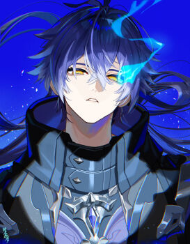 1boy blue_background blue_hair commentary_request flaming_eye flins_(genshin_impact) genshin_impact grey_jacket hair_between_eyes half-closed_eyes high_collar jacket looking_at_viewer male_focus multicolored_hair orange_eyes scottie_(phantom2) simple_background solo streaked_hair upper_body