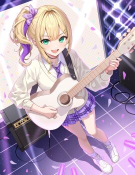 1girl absurdres blonde_hair from_above green_eyes guitar highres holding holding_guitar holding_instrument instrument kurumi_noah kurumi_noah_(8th_costume) long_sleeves looking_at_viewer medium_hair open_mouth outdoors pink_hair school_uniform shoes side_ponytail skirt smile socks stage standing sunamama4788 teeth vest virtual_youtuber vspo! white_shoes white_socks