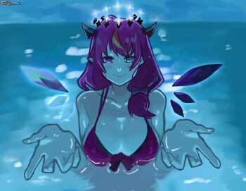 1girl asymmetrical_wings bikini black_horns blaparky blue_eyes bow breasts chainsaw_man closed_mouth crystal_wings detached_wings double_halo hair_bow halo heterochromia highres hololive hololive_english horns irys_(hololive) irys_(holonatsu_paradise)_(hololive) large_breasts long_hair looking_at_viewer mismatched_wings partially_submerged pool purple_bikini purple_eyes purple_hair red_streaks scene_reference smile solo star_halo swimsuit virtual_youtuber wet wings