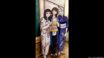 3girls aged_down black_hair black_pants blue_hanfu blue_kimono brown_hair brown_shoes chinese_clothes closed_mouth commentary_request copyright_notice curtained_hair film_grain fox_mask full_body hand_fan hand_on_another's_shoulder hanfu highres holding holding_fan ieiri_shoko iori_utahime japanese_clothes jujutsu_kaisen kimono mask mask_on_head medium_hair mei_mei_(jujutsu_kaisen) multiple_girls obi official_art pants pill sandals sash shirt shoes short_hair sidelocks smile socks studio_mappa translation_request v white_hair white_kimono white_sash white_shirt white_socks whiteboard