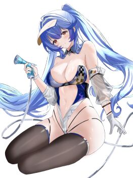 1girl absurdres azur_lane bare_shoulders black_thighhighs blue_hair breasts cleavage closed_mouth commentary_request essex_(azur_lane) essex_(start_line_splash)_(azur_lane) gloves highres large_breasts leotard light_blush looking_at_viewer mororiko navel official_alternate_costume orange_eyes race_queen simple_background single_glove smile solo thighhighs visor_cap white_background white_gloves