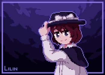1girl artist_name black_capelet black_hat bow brown_hair capelet collared_shirt commentary english_commentary hand_on_headwear hat hat_bow lilin_(lilinkappasquad) long_sleeves looking_at_viewer pixel_art purple_background purple_eyes shirt short_hair smile solo touhou turning_head upper_body usami_renko white_bow white_shirt