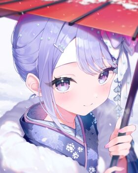 1girl blue_hair blue_kimono blush breath commentary_request fingernails floral_print fur-trimmed_kimono fur_trim furisode highres holding holding_umbrella idolmaster idolmaster_shiny_colors japanese_clothes kimono looking_at_viewer nail_polish oil-paper_umbrella outdoors purple_eyes shirasato_(phzm8733) smile snow solo suzuki_hana umbrella