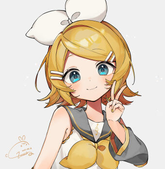 1girl absurdres black_sailor_collar black_sleeves blonde_hair blue_eyes bow bowtie commentary_request dated detached_sleeves grey_background hair_bow hair_ornament hairclip highres kagamine_rin nail_polish sailor_collar sazanami_(ripple1996) shirt signature simple_background sleeveless sleeveless_shirt solo v vocaloid white_bow white_shirt yellow_bow yellow_bowtie yellow_nails