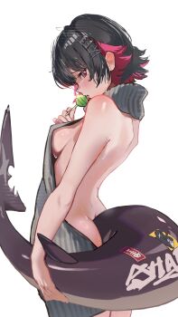 1girl absurdres alternate_costume ass back backless_dress backless_outfit bare_back bare_shoulders black_hair blush breasts candy colored_inner_hair commentary_request cowboy_shot dress ellen_joe fins fish_tail food from_side grey_sweater hand_up highres holding holding_candy holding_food holding_lollipop holding_own_tail lollipop looking_at_viewer medium_breasts mole mole_under_eye multicolored_hair naked_sweater razor_blade_hair_ornament red_eyes red_nails ribbed_sweater scar scar_on_tail shark_girl shark_tail short_hair shoulder_blades sideboob simple_background sleeveless sleeveless_sweater solo sweat sweater sweater_dress tail tongue tongue_out turtleneck turtleneck_sweater um4yd virgin_killer_sweater white_background zenless_zone_zero