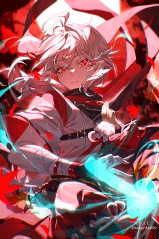 Rule 34 | 1boy, bandages, belt, black belt, floating hair, genshin impact, highres, kaedehara kazuha, kisaragi byakko, leaf, looking at viewer, maple leaf, medium hair, parted lips, red eyes, short sleeves, upper body, white hair