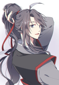 1boy ahoge bishounen black_hair black_hanfu black_tunic chinese_clothes fduki_maro from_behind grey_eyes grey_shirt hair_ribbon hand_in_own_hair hanfu highres long_hair long_sleeves looking_at_viewer looking_back male_focus modao_zushi official_alternate_costume open_mouth parted_lips ponytail red_ribbon ribbon shirt sidelocks simple_background smile solo tunic upper_body wei_wuxian wei_wuxian_(yunmeng_clan) white_background