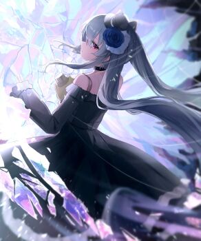 1girl bare_shoulders black_choker black_dress black_hat choker commentary_request dress grey_hair hat highres long_hair long_sleeves looking_at_viewer looking_back mini_hat mini_top_hat nacoty off-shoulder_dress off_shoulder orchis red_eyes shadowverse shadowverse:_worlds_beyond solo top_hat twintails