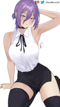 1girl arm_support arm_up armpits bare_shoulders black_choker black_ribbon black_shorts black_thighhighs chainsaw_man choker commentary_request damobelmont green_eyes hair_between_eyes hair_bun hair_intakes highres looking_at_viewer patreon_username purple_hair reze_(chainsaw_man) ribbon shirt shorts side_slit side_slit_shorts sidelocks simple_background sitting skindentation sleeveless smile solo thighhighs thighs twitter_username white_background white_shirt yokozuwari