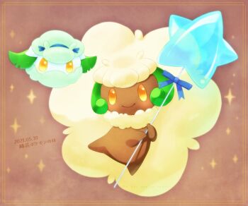 alopias blue_ribbon blush brown_background candy closed_mouth commentary commentary_request cottonee dated english_commentary food full_body gen_5_pokemon highres holding holding_candy holding_food holding_lollipop lollipop looking_at_viewer mixed-language_commentary nintendo no_humans pokemon pokemon_(creature) ribbon shaped_lollipop simple_background smile sparkle star_(symbol) whimsicott yellow_eyes