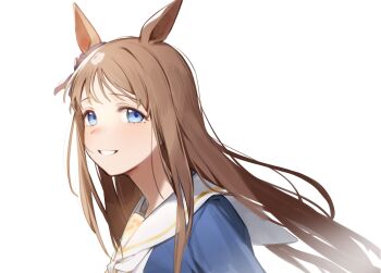 1girl absurdres animal_ears blue_eyes brown_hair from_side grass_wonder_(umamusume) highres horse_ears horse_girl long_hair looking_at_viewer looking_to_the_side multicolored_hair nyum sailor_collar simple_background smile solo umamusume upper_body white_background white_sailor_collar