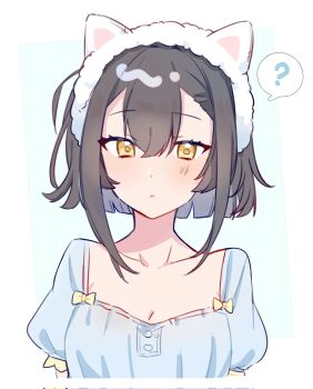 1girl ? amber_(stella_sora) black_hair blue_background blue_shirt blush border breasts cleavage collarbone commentary corrupted_twitter_file egao_huanying highres looking_at_viewer medium_breasts official_alternate_costume outside_border parted_lips puffy_short_sleeves puffy_sleeves shirt short_hair short_sleeves sidelocks simple_background solo speech_bubble spoken_question_mark stella_sora symbol-only_commentary upper_body white_border yellow_eyes