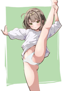 1girl border brown_hair expressionless green_background highres hogihogi3ta medium_hair original panties shirt solo split standing standing_on_one_leg standing_split underwear white_border white_panties white_shirt yellow_eyes