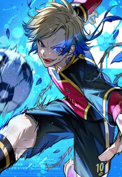 1boy ball black_shirt black_shorts black_socks blonde_hair blue_background blue_eyes blue_hair blue_lock commentary_request eye_trail eyeliner flower_tattoo gradient_hair highres layered_sleeves light_trail looking_at_viewer makeup male_focus medium_hair michael_kaiser multicolored_hair neck_tattoo red_eyeliner red_shirt red_sleeves shirt shorts soccer_ball socks solo tattoo teeth tsugutoku two-tone_hair two-tone_shirt v-shaped_eyebrows