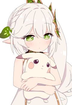 1girl azbchan1221 bare_shoulders blush closed_mouth commentary_request cross-shaped_pupils dress droopy_ears gen_1_pokemon genshin_impact hair_ornament highres holding leaf_hair_ornament long_hair nahida_(genshin_impact) nintendo peakychu pikachu pointy_ears pokemon pokemon_pokopia simple_background sleeveless sleeveless_dress solo symbol-shaped_pupils white_background white_dress white_fur white_hair