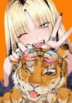 1girl adversarial_noise animal baby_animal black_hair black_nails blonde_hair blush commentary_request cub eyewear_on_head fangs green_eyes hair_between_eyes highres hololive hololive_dev_is jewelry klai koganei_niko looking_at_viewer multicolored_hair multiple_rings nail_polish one_eye_closed open_mouth orange_background ring round_eyewear signature simple_background slit_pupils smile solo streaked_hair teeth tiger tiger_cub tongue two-tone_hair upper_teeth_only v very_long_fingernails virtual_youtuber yellow-framed_eyewear