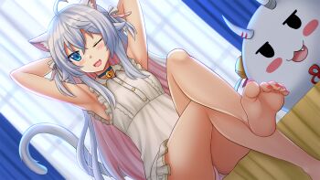 1girl ;d animal_ear_fluff animal_ears armpits arms_behind_head arms_up bare_arms bare_shoulders barefoot bell blue_choker blue_eyes blurry blurry_background blush breasts cat_ears cat_girl cat_tail choker commentary_request crossed_legs crossover depth_of_field dress dutch_angle fang feet foot_focus hair_between_eyes highres hololive indie_virtual_youtuber jingle_bell kagura_nana kazenokaze legs long_hair multicolored_hair nail_polish neck_bell one_eye_closed open_mouth panties pink_hair pink_panties poyoyo_(nakiri_ayame) red_nails silver_hair sleeveless sleeveless_dress small_breasts smile soles tail toenail_polish toenails two-tone_hair underwear very_long_hair virtual_youtuber white_dress
