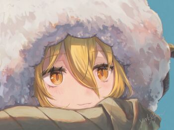 1girl :3 blonde_hair blue_background blush brown_scarf closed_mouth don_quixote_(project_moon) double-parted_bangs fur_hood hair_between_eyes heishou_pack-wei_branch_(identity)_(project_moon) hood hood_up horns limbus_company looking_ahead portrait project_moon scarf sheep_girl sheep_horns sidelocks signature simple_background slit_pupils smile solo wool yellow_eyes york0pm