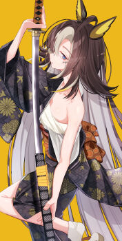 Rule 34 | 1girl, absurdres, animal ears, bare shoulders, black hair, black kimono, blonde hair, blue eyes, breasts, chest sarashi, collarbone, colored inner animal ears, colored inner hair, dream journey (umamusume), eyewear strap, glass, grey hair, hair over one eye, highres, holding, holding sword, holding weapon, horse ears, horse girl, japanese clothes, katana, kimono, looking at viewer, multicolored hair, okobo, platform sandals, sandals, sarashi, scabbard, sheath, simple background, single hair intake, small breasts, socks, solo, streaked hair, sword, umamusume, weapon, white socks, wide sleeves, yellow background, yomean!