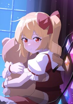 1girl absurdres blonde_hair bow chinese_commentary closed_mouth commentary_request crystal crystal_wings curtains flandre_scarlet hair_bow highres hugging_doll hugging_object looking_at_viewer multicolored_wings one_side_up puffy_short_sleeves puffy_sleeves red_bow red_eyes red_skirt red_vest sdftehn short_sleeves skirt skirt_set smile solo stuffed_animal stuffed_toy teddy_bear touhou vest window wings wrist_cuffs