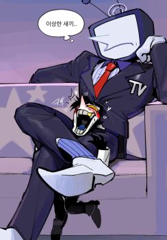 2boys ant_tenna antennae asd1565326 black_hair black_jacket black_pants black_shoes blue_socks blush collared_shirt crt deltarune frown gloves hand_on_own_head hand_up heart highres jacket korean_commentary korean_text long_nose male_focus multiple_boys necktie object_head pants pointy_nose red_necktie shirt shoes short_hair socks spamton_g._spamton strangling striped_clothes striped_shirt triangle_choke utdr_(toby_fox) white_gloves white_shoes yaoi