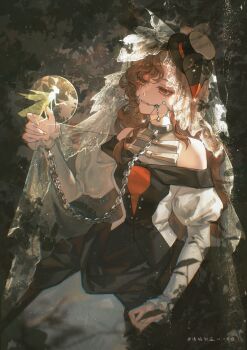 1girl absurdres artist_name bare_shoulders black_dress black_hat braces brown_eyes brown_hair chain clothing_cutout creature dated dress fairy grey_background grin hand_up hat highres holding holding_creature juliet_sleeves long_hair long_sleeves mini_hat mini_top_hat official_alternate_costume puffy_sleeves reverse:1999 see-through_clothes see-through_veil shoulder_cutout smile solo tooth_fairy_(reverse:1999) top_hat upper_body veil white_sleeves xiaoji_chuangzao