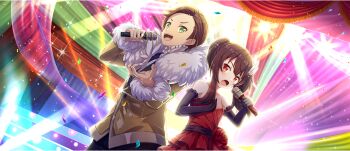 1boy 1girl armpit_crease back-to-back black_gloves black_pants black_sash breasts brown_hair collarbone confetti dress dress_flower elbow_gloves feather_hair_ornament feathers flower from_below fur-trimmed_jacket fur_trim game_cg gloves green_eyes hair_ornament hair_slicked_back hair_up hand_on_own_chest highres holding holding_microphone jacket kono_subarashii_sekai_ni_shukufuku_wo! konosuba!_fantastic_days light_blush looking_at_viewer megumin microphone music official_alternate_costume official_alternate_hairstyle official_art open_mouth pants ponytail red_dress red_eyes red_flower sash satou_kazuma short_hair short_hair_with_long_locks short_ponytail sidelocks singing small_breasts stage stage_lights standing strapless strapless_dress suit_jacket teeth upper_teeth_only v-shaped_eyebrows yellow_jacket