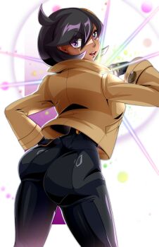 1girl andoryu_anzuru ass black_hair bodysuit dark-skinned_female dark_skin emma_(pokemon) from_behind gloves highres jacket looking_back nintendo pokemon pokemon_legends:_z-a purple_eyes short_hair teeth upper_teeth_only