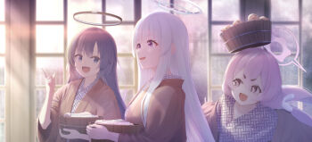 +_+ 3girls :d blue_archive blue_eyes commentary_request fang grey_hair hair_down halo hand_up index_finger_raised indoors japanese_clothes kimono koyuki_(blue_archive) long_hair long_sleeves low_twintails multiple_girls noa_(blue_archive) o_(rakkasei) on_head open_mouth pink_hair purple_eyes purple_hair rubber_duck smile sunset twintails very_long_hair wide_sleeves window yuuka_(blue_archive)