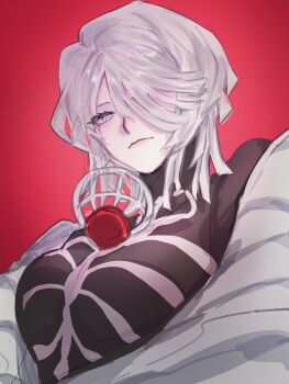 1girl blue_eyes breasts closed_mouth commentary_request e.g.o_(project_moon) eyelashes faust_(project_moon) hagi0855 hair_over_one_eye highres korean_commentary large_breasts limbus_company looking_at_viewer medium_hair pink_lips project_moon red_background solo thoracalgia_(e.g.o) upper_body white_hair