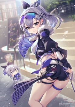 1girl arms_behind_back ass bare_legs belt black_gloves black_jacket black_shorts blurry breasts chibi closed_mouth crop_top depth_of_field drill_hair fingerless_gloves fishnets from_behind fur_trim gloves goggles goggles_on_head gomashio_ponz gradient_hair grey_eyes grey_hair hair_ribbon highres honkai:_star_rail honkai_(series) hood hood_down hooded_jacket jacket legs long_hair long_sleeves looking_at_viewer looking_back medium_breasts midriff multicolored_hair open_clothes open_jacket purple_hair ribbon shirt short_shorts shorts silver_wolf_(honkai:_star_rail) skindentation smile solo thigh_strap thighs white_shirt