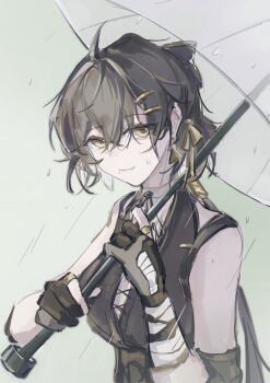 1girl absurdres bandaged_arm bandages bare_shoulders black_bow black_gloves black_hair bow breasts chinese_commentary closed_mouth commentary_request earrings female_rover_(wuthering_waves) gloves hair_between_eyes hair_bow hair_ornament hair_ribbon hairclip highres holding holding_umbrella jewelry long_hair looking_at_viewer medium_breasts mijiu163 mole mole_under_mouth parallel_hairclips partially_fingerless_gloves rain ribbon rover_(wuthering_waves) smile solo triangle_earrings umbrella upper_body wuthering_waves yellow_eyes yellow_ribbon