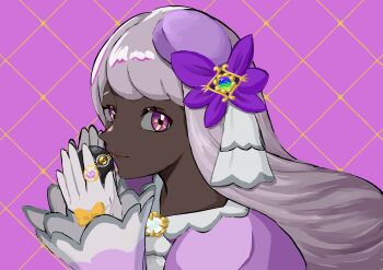 Rule 34 | 1girl, absurdres, bow, dark skin, gloves, grey hair, hair bow, highres, holding, holding poke ball, jacinthe (pokemon), jewelry, long hair, looking at viewer, luxury ball, nintendo, pink background, pink eyes, poke ball, pokemon, pokemon (creature), purple bow, purple hair, ring, simple background, smile, solo, tilted headwear, upper body, white gloves, zingukami