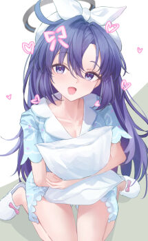 1girl absurdres animal_print aqua_pajamas azuma_(sospower73) black_halo blue_archive cat_print commentary_request hair_between_eyes hair_down hairband halo heart highres hugging_object long_hair looking_at_viewer mechanical_halo official_alternate_costume official_alternate_hairstyle open_mouth pajamas pillow pillow_hug print_pajamas purple_eyes purple_hair red_pupils short_sleeves slippers solo very_long_hair white_hairband yuuka_(blue_archive) yuuka_(pajamas)_(blue_archive)