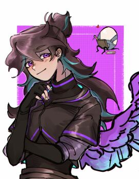 1girl anmitsu_(anmitsu40919780) bird_girl bird_wings black_gloves black_hair black_hoodie bobby_(quackity_smp) border brown_hair commentary egg elbow_gloves english_commentary fingerless_gloves gloves hood hood_down hoodie jaiden_animations long_hair looking_at_viewer minecraft_youtube overalls purple_background purple_eyes purple_wings quackity_smp simple_background smile solo_focus topknot upper_body very_long_hair virtual_youtuber white_border wild/card wings