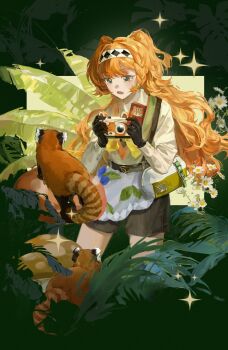 1girl absurdres bag black_gloves blush brown_shorts camera checkered_hairband chinese_commentary commentary_request daisy_(flower) flower gloves green_background hairband highres holding holding_camera long_hair looking_at_animal musaceae official_alternate_costume orange_hair red_panda reverse:1999 shirt shirt_tucked_in shorts solo sonetto_(reverse:1999) very_long_hair weibo_tang white_flower white_shirt