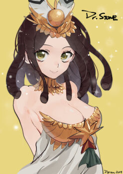 1girl amaryllis_(dr._stone) arms_behind_back bare_shoulders black_hair breasts brown_hair character_name cleavage dated doran_(doran7280) dr._stone dreadlocks dress egyptian green_eyes headdress highres large_breasts long_hair looking_at_viewer smile solo upper_body yellow_background yellow_eyes