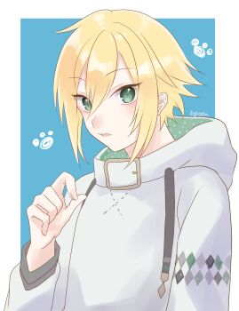 1boy 8ryo_ta blonde_hair blue_background blush border drawstring flipped_hair green_eyes green_hoodie hair_between_eyes hand_up highres hood hood_down hoodie long_sleeves looking_at_viewer male_focus nijisanji outside_border parted_lips polka_dot polka_dot_hoodie short_hair sidelocks signature solo standing two-sided_fabric upper_body uzuki_kou uzuki_kou_(2nd_costume) virtual_youtuber white_border white_hoodie