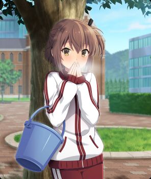 1girl black_ribbon blue_sky blush breath brick brown_eyes brown_hair bucket building cloud cowboy_shot day dot_nose etou_kanami game_cg grass hair_ribbon hand_to_own_mouth hands_up holding holding_bucket jacket long_sleeves looking_at_viewer official_art one_side_up outdoors pants red_pants ribbon short_hair sky solo third-party_source toji_no_miko toji_no_miko:_kizamishi_issen_no_tomoshibi track_jacket track_suit tree white_jacket