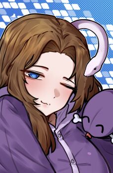 1girl animal blue_background blue_eyes blush breasts brown_hair buttons checkered_background closed_mouth commentary_request empty_eyes half-closed_eye highres hood hoodie jjong_(7_jjong_9) korean_commentary large_breasts limbus_company long_hair looking_at_viewer one_eye_closed project_moon purple_hoodie rodion_(project_moon) smile snake upper_body